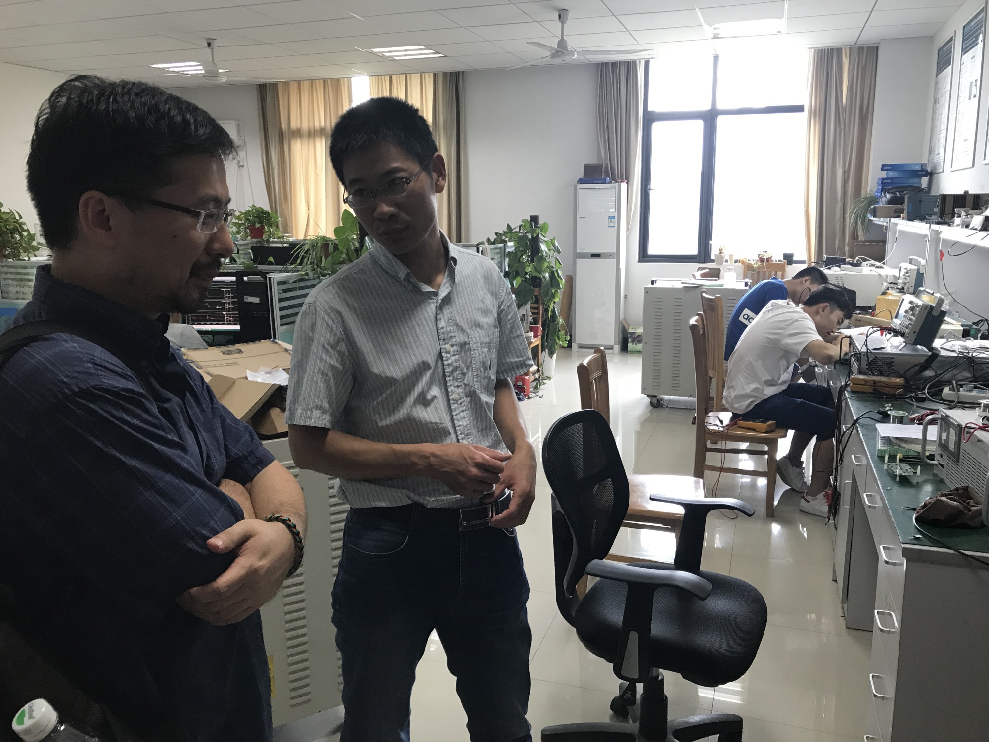 4. 与张方华教授交流_副本.jpg