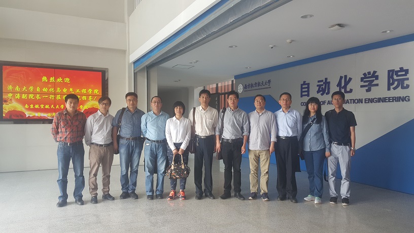 2017-5-11-济南大学自动化与电气工程皇家华人申涛副院长一行来院交流 (1).jpg