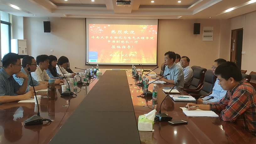 2017-5-11-济南大学自动化与电气工程皇家华人申涛副院长一行来院交流 (2).jpg
